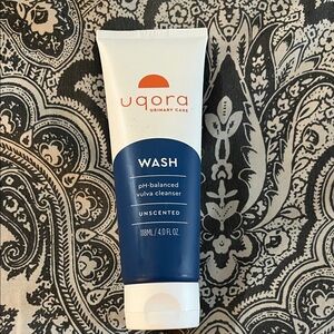 Wash pH-Balanced Vulva Cleanser - Navy and White